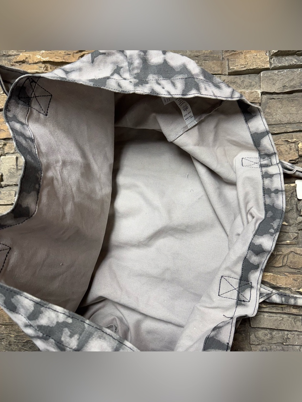 NEW Alo Yoga Tote Bag Large Gray Canvas Tie Dye Beach Gym Shopping Shoulder NWT - Picture 7 of 12
